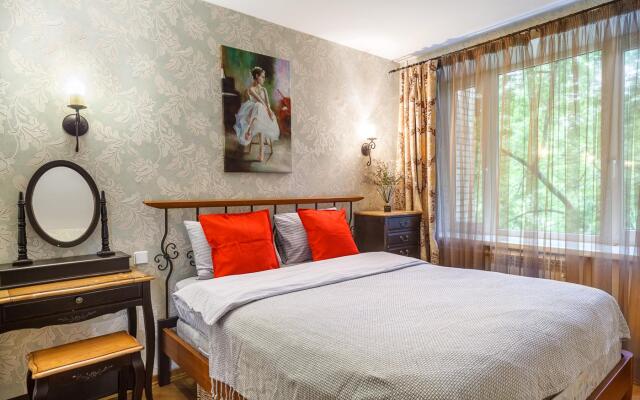 Smart Host (Смарт Хост) на переулке Обуха