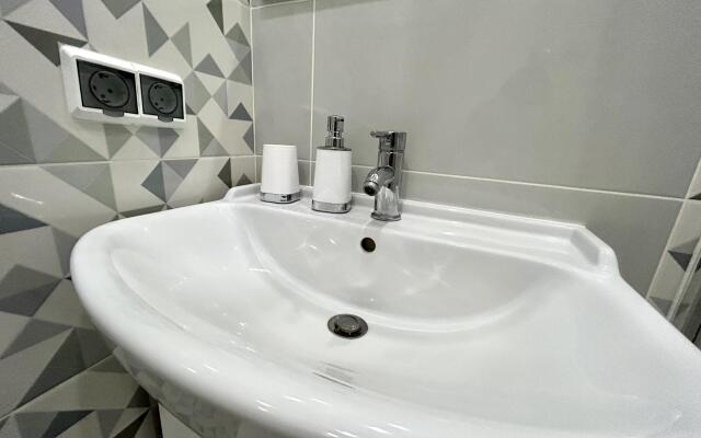 4 Сезона на бульваре Давлеткильдеева 5