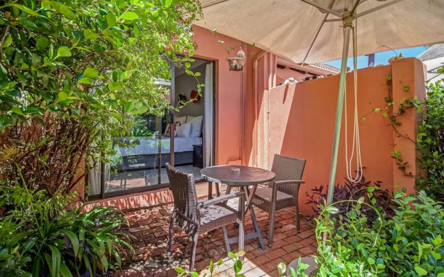 Sitatunga Guest Lodge & Transfers
