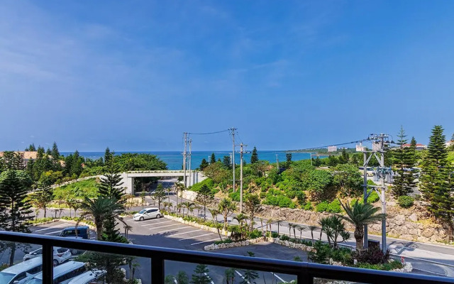 Hotel Shigira Mirage Beach Front