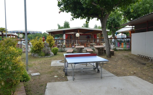 Wooden Chalet with Terrace near Sea