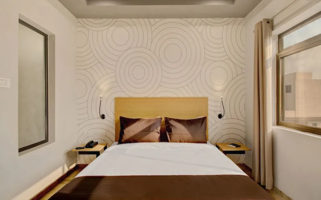 Collection O 30115 Bannergatta Vega City Mall