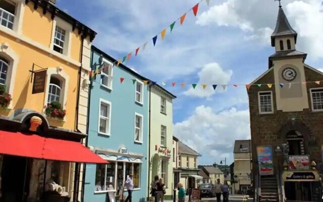 The Chapel 3 Minute Drive to Saundersfoot, Wales