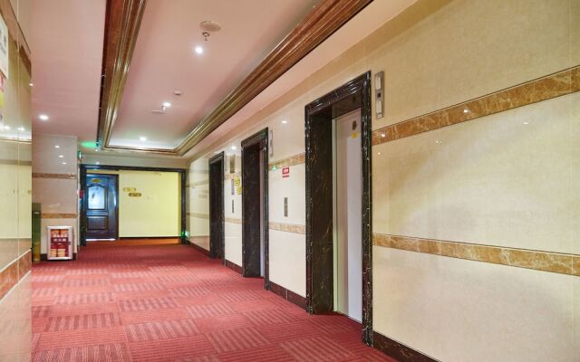 爱东精品酒店(广州飞翔公园地铁站店)