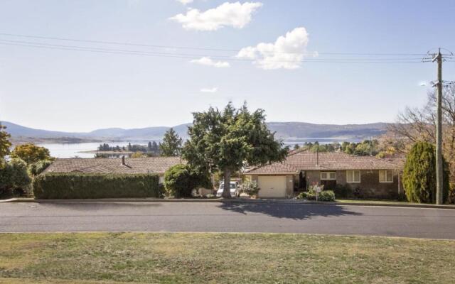 Cascades 3 Well Appointed and Central location