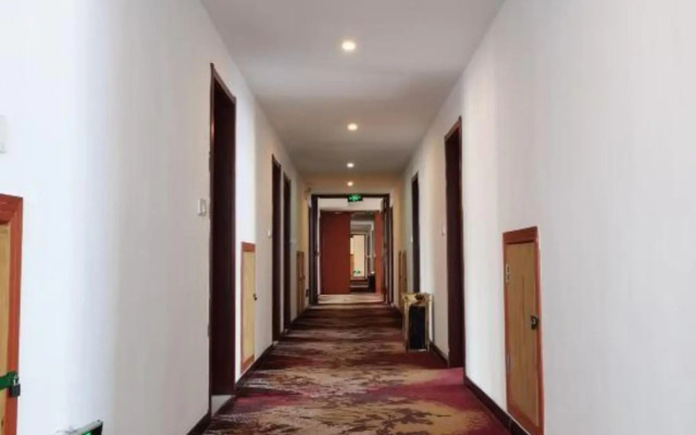 Longzhichuan Hotel