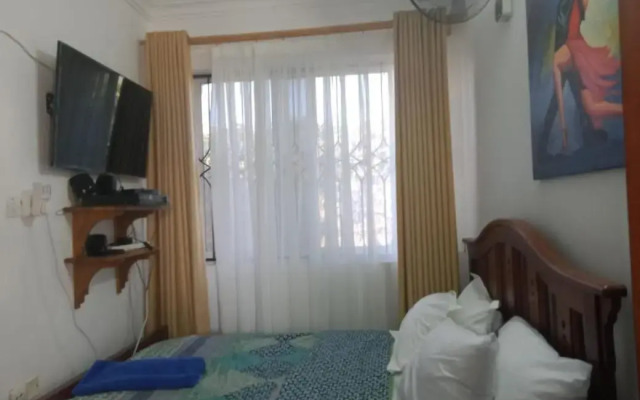 B2 Royal palm Mtwapa studio