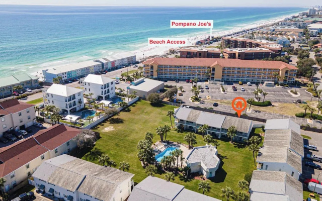 Rum Runner's Retreat - Miramar Beach