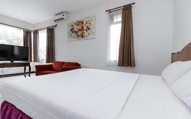 Emia Hotel
