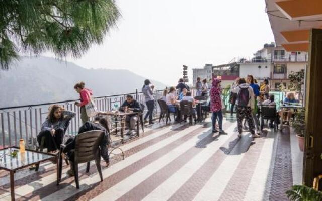 Hotel Backpackers Inn