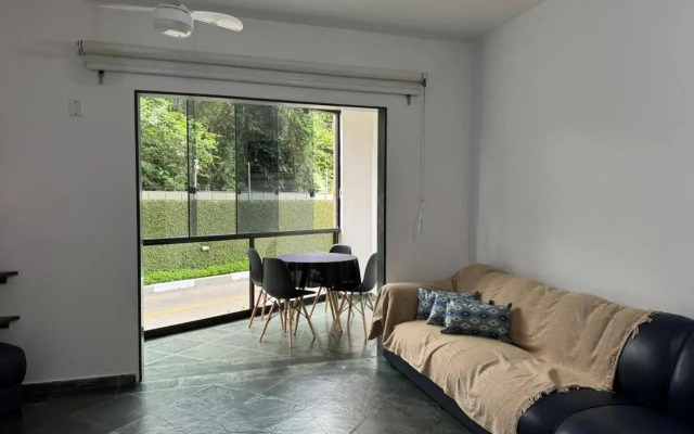 Apartamento Centro de Bertioga 100MTS da praia.