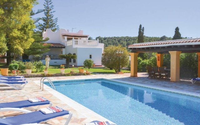 Villa with 4 Bedrooms in Santa Eulària Des Riu, with Private Pool, Furnished Terrace And Wifi