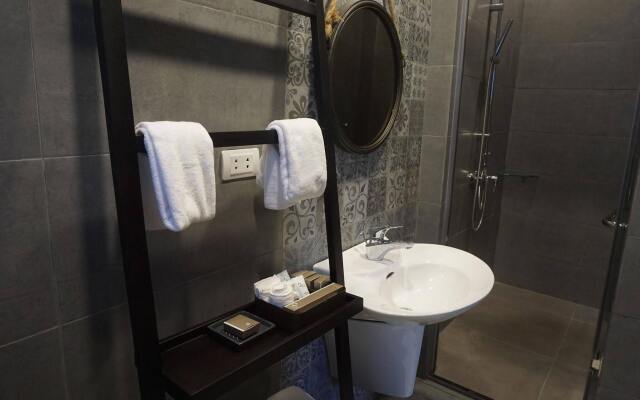 Oliving Residence
