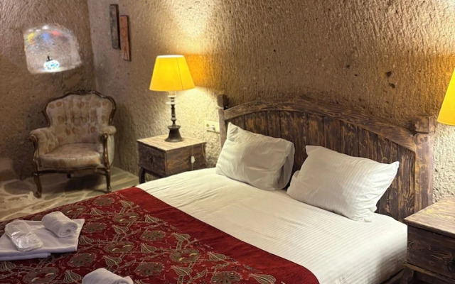 Valley Inn Cave Hotel