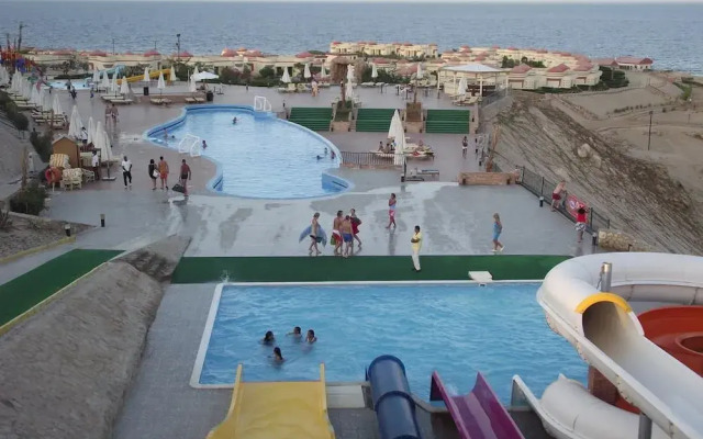 Al Nabila Grand Bay Resort