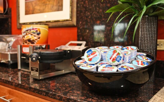 Spark by Hilton Oak Forest