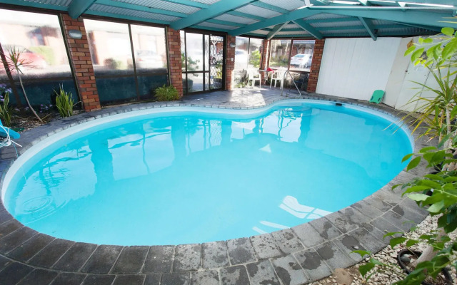 Alton Lodge Motel