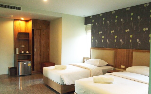 Phuket Ecozy Hotel