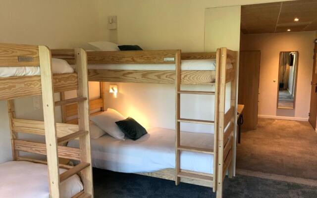 Shana Hotel & Residence