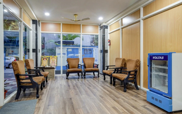 Itsy By Treebo - RR Towers By CJ