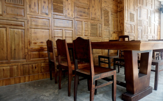 IAMSAIGON HOMESTAY 100% Profit for Orphanage