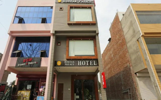 Rohtak Palace By OYO Rooms