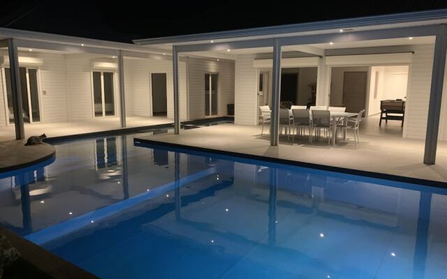 Nakolodge 4 chambres - piscine / balneo / jardin privatifs