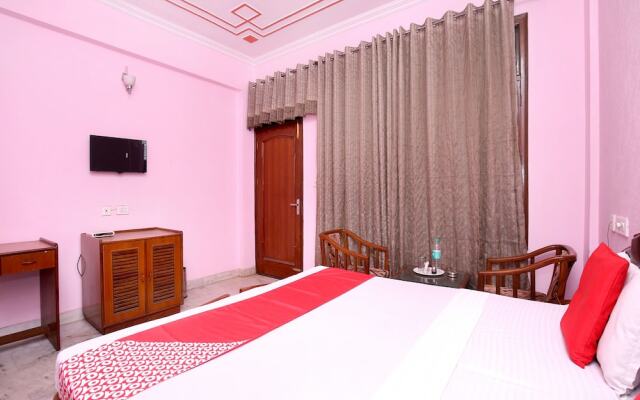 OYO 17381 Hotel City Look