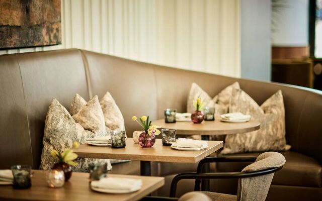 Daxton Hotel Birmingham, Curio Collection by Hilton