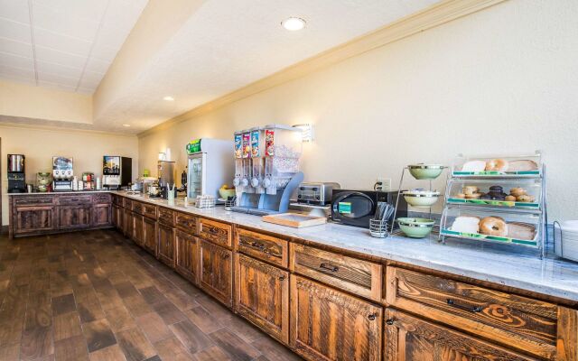 Studio 6 Suites Butte, MT – I-90 / I-15