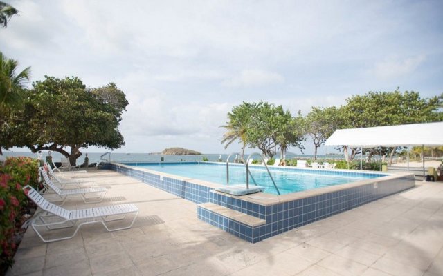 Tamarind Reef Resort Spa & Marina