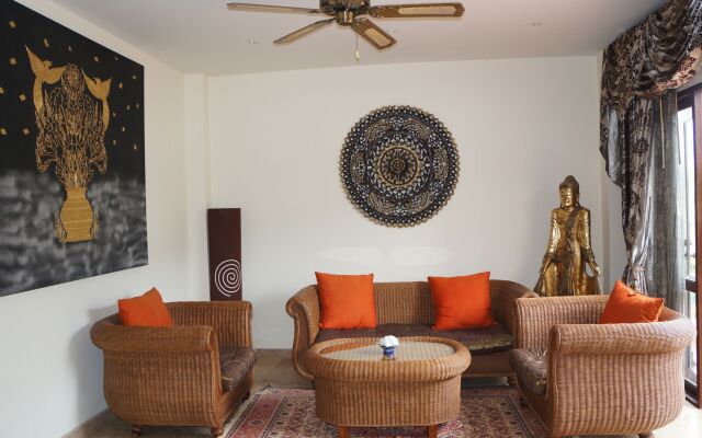 VIP Chain Resort Pool Villa