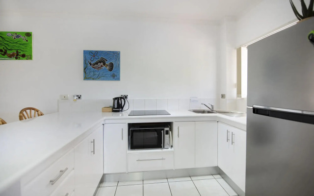 Golden Sands Beachfront Apartment Resort