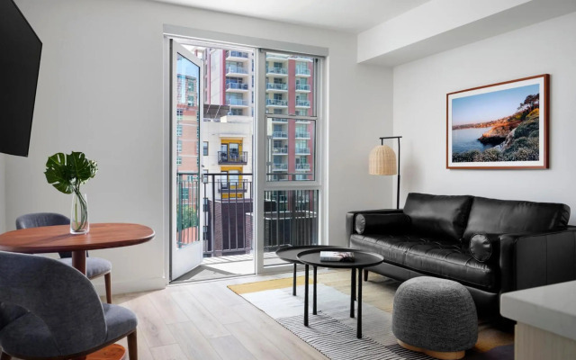 Sentral Gaslamp Quarter