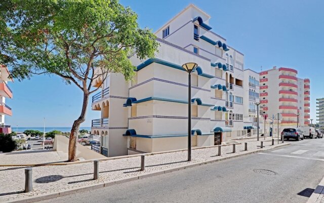 Monte Gordo Beachview 1 by Homing