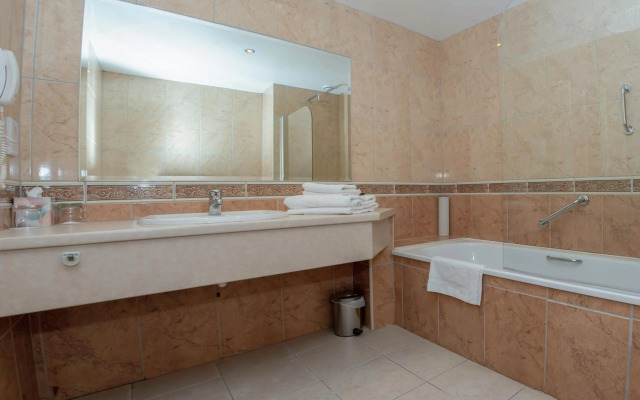Brook Lodge Boutique Hotel