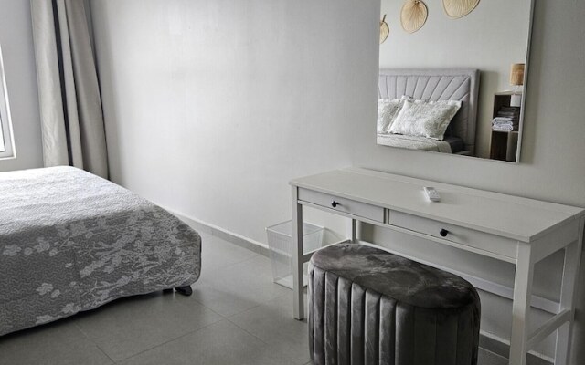 Seaview Resort  Boca Sami