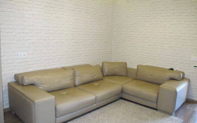 Apartment on Triumfalnaya St. 12-5