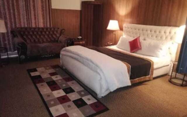 Lasani Continental Hotel Lahore