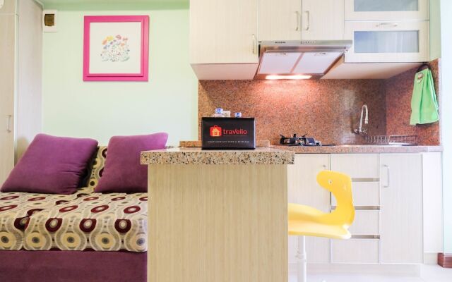 Cozy 2BR Bassura City Apartment