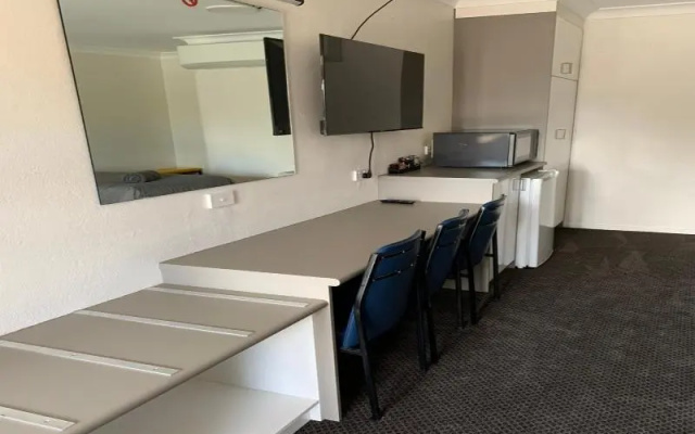 Altona Motel – Guest Rooms – Uralla