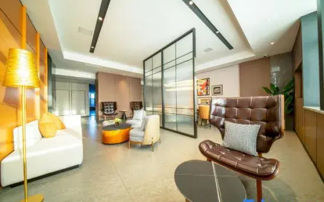Home Inn Select Hotel