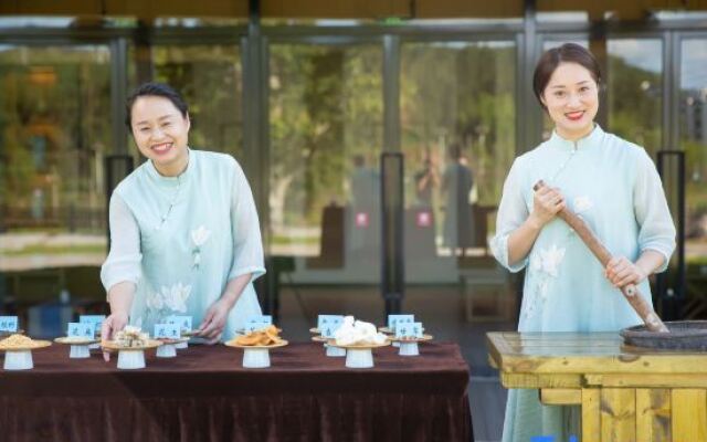 Taining Art Creation Hotel