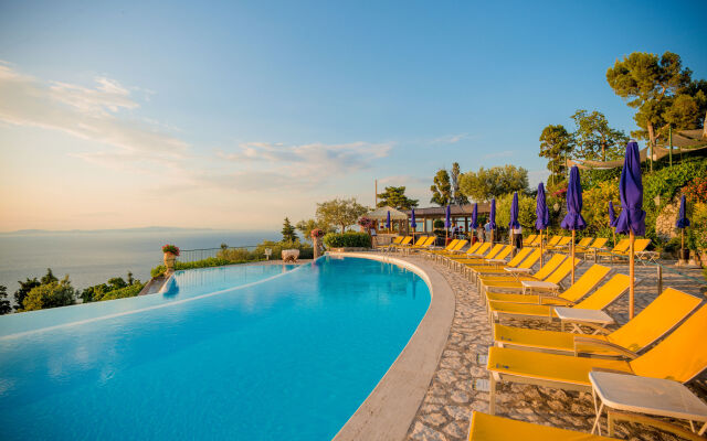 Caesar Augustus Hotel