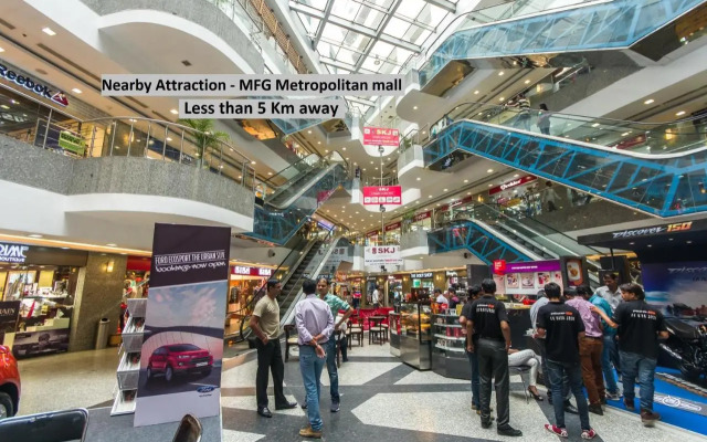 Hotel Tri-Lok Palace