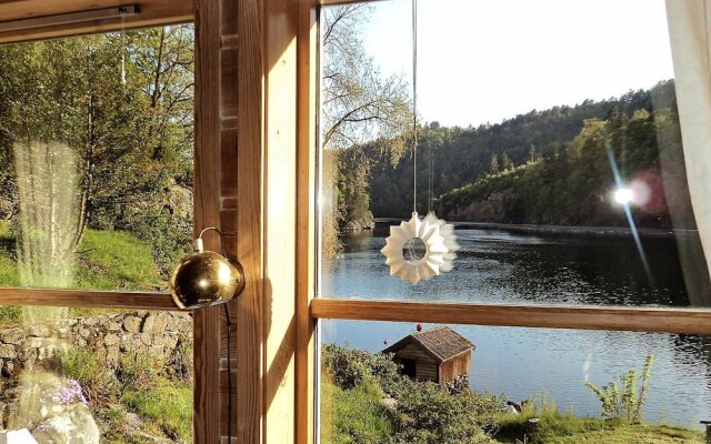 6 Person Holiday Home in Lyngdal