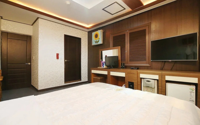 Cheongju Hotel 69
