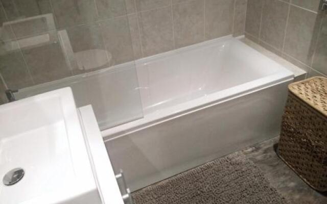456js Edinburgh Self-Catering Apartment