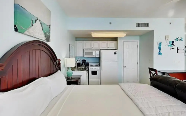 Majestic Beach Towers 1-1412