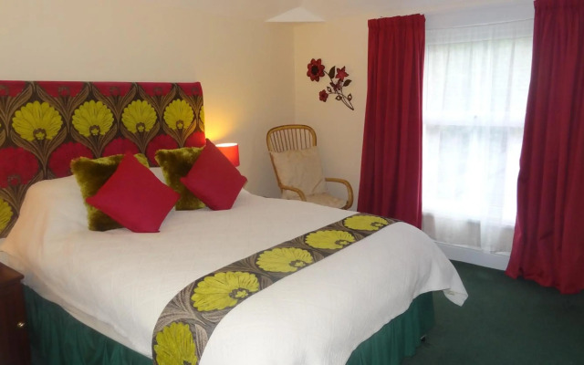 The Edward Hotel